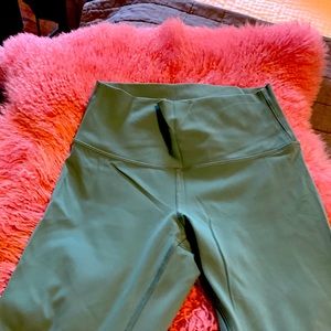 Lululemon leggings first pic best color match. Size 6 but tag torn out